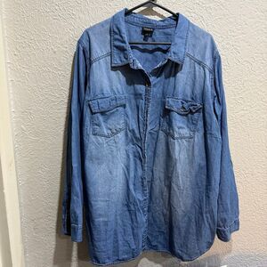 Torrid lot of 2 light and dark wash Denim Button Up Shirt 5 5x size 28